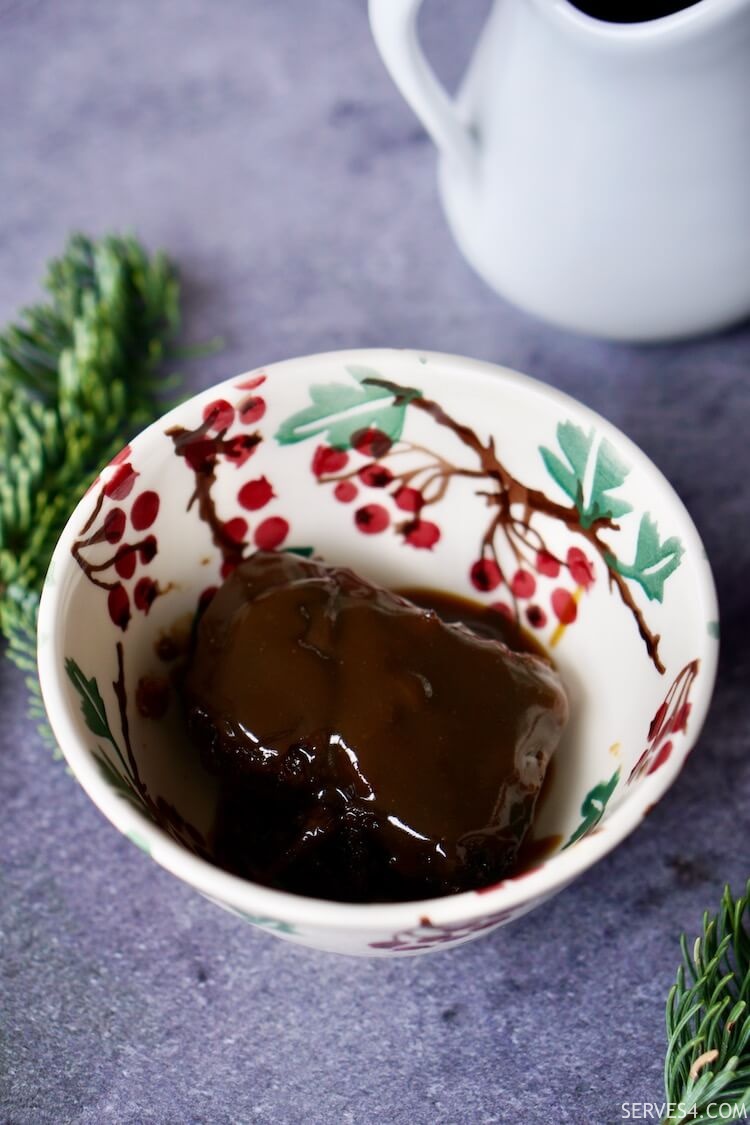 https://www.serves4.com/images/sticky-toffee-pudding-recipe-1.jpeg