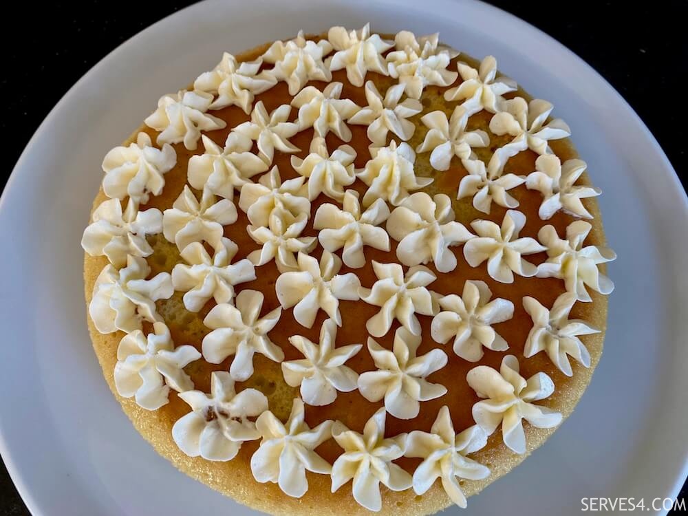 Assembling Victoria Sponge Cake